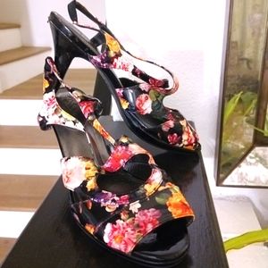 Womens size 9 floral heels